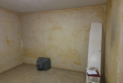 Titan - 5 minute Metrou Nicolae Grigorescu - Garsoniera confort 1(  anul 1979 ) - 5