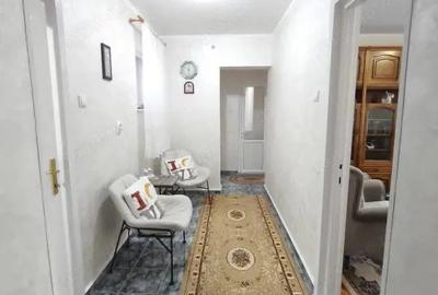 Apartament cu 3 camere decomandat în Central - 2