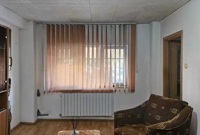 Apartament cu o camera decomandat, zona Alexandru cel Bun