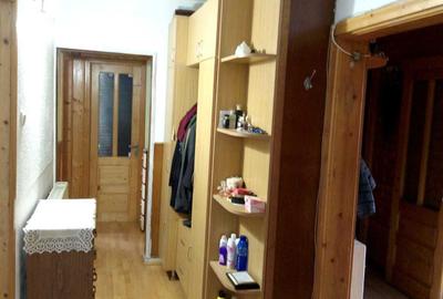 Apartament cu 4 camere decomandat în Central - 1