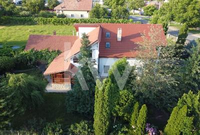 Casă individuală cu 6 camere în Central