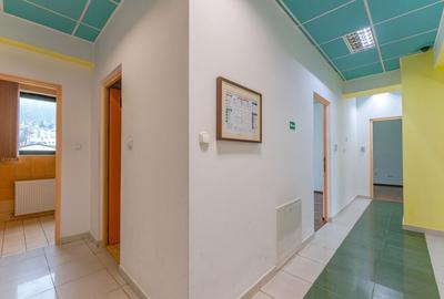 Spațiu comercial, de 194 mp, în Central - 12