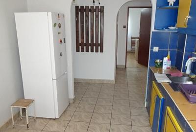 Vand apartament de 3 camere decomandat Deva, etaj 2, Micro 15, mobilat - 10