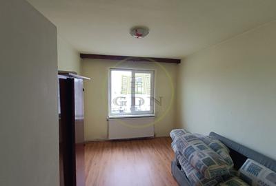 Apartament cu 4 camere decomandat în Reghin - 6