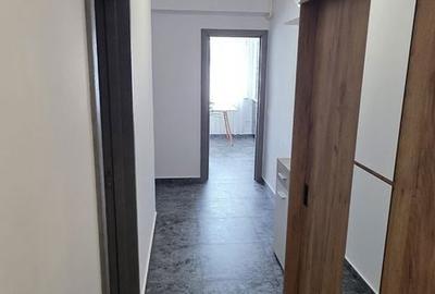 Apartament cu 3 camere decomandat în Șerbănești - 1