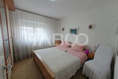 Apartament 3 camere zona 1 Decembrie 65 mp utili + 5 mp balcon - 9