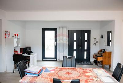 Casa / Vila cu 5 camere de vanzare - 14