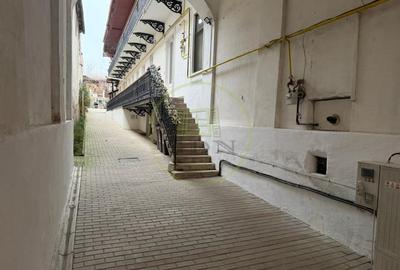 Apartament cu 5 camere decomandat, mobilat în Reghin - 14