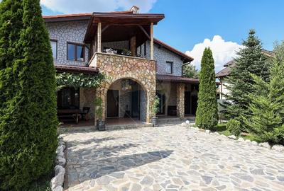 Conac, proprietate unica, in mijlocul naturii, Sacele! - 2