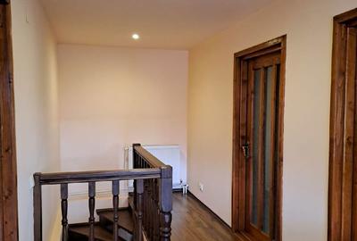 Casă în Aluniș - 8