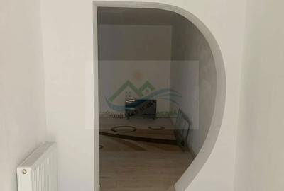 Casă cu 4 camere în Mălini