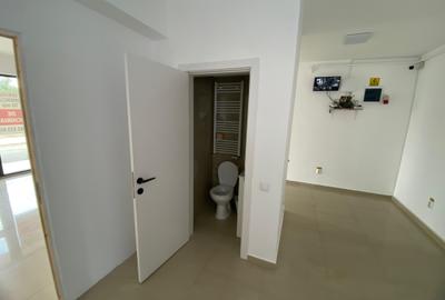 Spatiu comercial de inchiriat. Camere video. 3 locuri de parcare Spatiu comercial de inchiriat. Camere video. 3 locuri de parcare - 3
