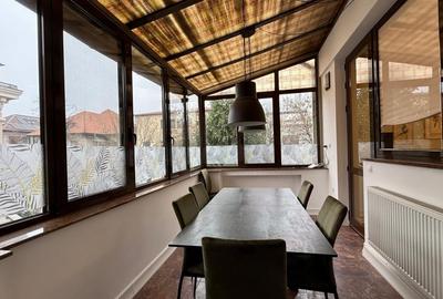 Apartament cu 5 camere semidecomandat, mobilat în Capitale - 9