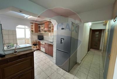 Apartament cu 3 camere de inchiriat in Blaj - 2