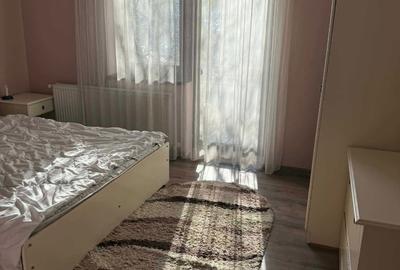 Apartament cu 4 camere decomandat în Central - 1