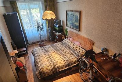 Apartament cu 3 camere decomandat în Central - 1