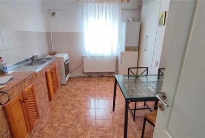 Apartament cu 3 camere decomandat în Nord - 9