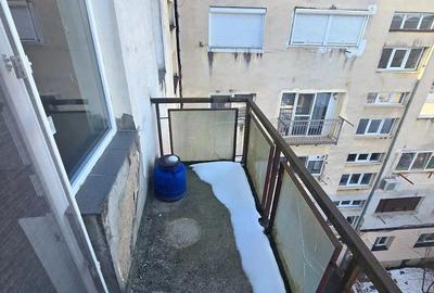Apartament cu 3 camere decomandat în Micro 17 - 6