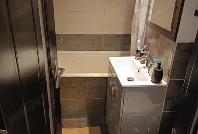 Apartament cu 3 camere decomandat în Dâmbu Pietros - 9