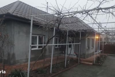 Casă cu 4 camere în Sibioara - 2