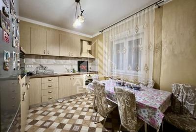 Casa individuala renovata, 2 fronturi stradale, centrala proprie - 10