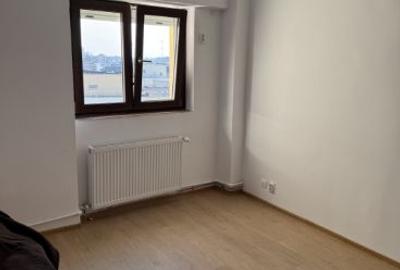 Apartament cu 3 camere decomandat în Obor - 3