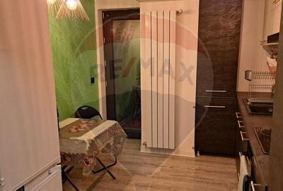Apartament cu doua camere renovat situat la etajul 2