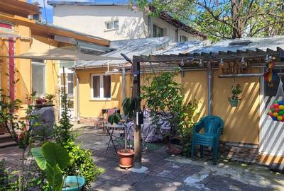 Casă cu 4 camere cu Teren 150 Mp în Central - 1