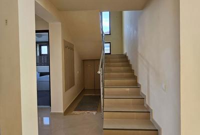 Casă cu 4 camere cu Teren 490 Mp în Central - 5