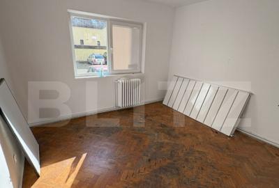 Spatiu comercial, 70 mp, 4 incaperi, strada Nasaudului - 10