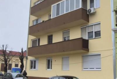 Garsonieră decomandată în Central - 8