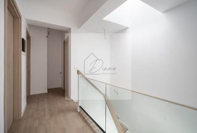 Duplex cu 4 camere cu Canalizare în Central - 16