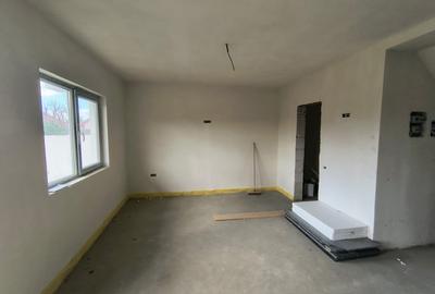 Navodari-casa P+1 5 camere la gri - 3