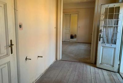 Apartament cu 3 camere decomandat în Central - 2