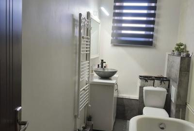 Apartament cu 2 camere decomandat în Teilor - 2