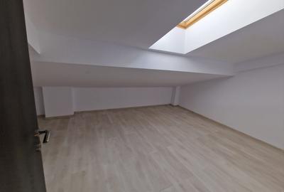 Apartament cu 3 camere semidecomandat în Valea Adâncă - 13