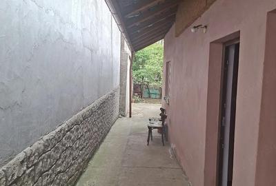 Casă cu 2 camere cu Teren 390 Mp în Central - 2