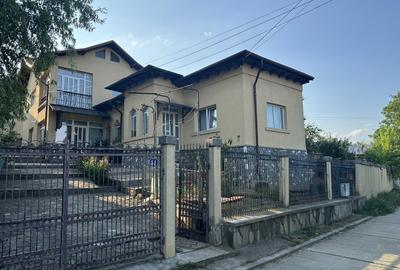 Casă cu 4 camere cu Teren 300 Mp în Central - 17