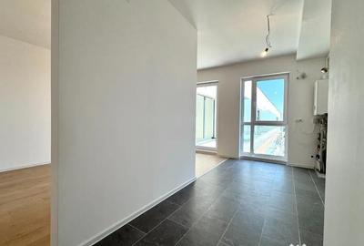 Apartament cu 3 camere semidecomandat în Sud - 1