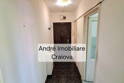 Apartament cu 3 camere semidecomandat în Calea București - 7