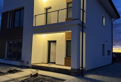 Casă individuală cu 4 camere cu Canalizare în Miroslava - 2