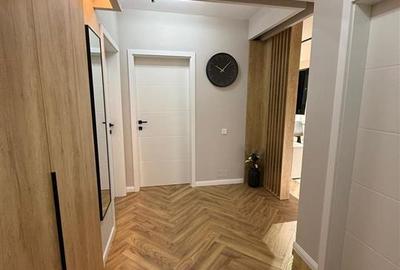 Apartament cu 3 camere semidecomandat în Florești - 2