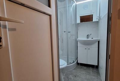 Camera camin, cu baie in interior, renovata, mobilata si utilata complet. Camera camin, cu baie in interior, renovata, mobilata si utilata complet. - 3