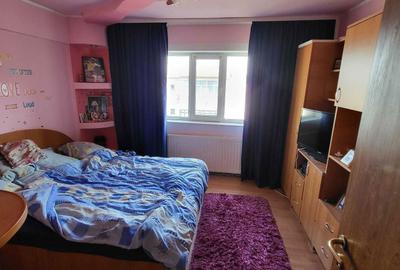 Apartament cu 3 camere decomandat în Sud - 5
