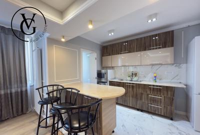 Apartament cu 3 camere decomandat în Faleza Nord