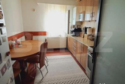 Apartament cu 3 camere decomandat, mobilat în Beclean - 9