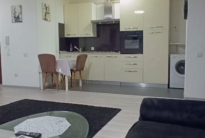 Apartament cu 2 camere decomandat în Exterior Vest