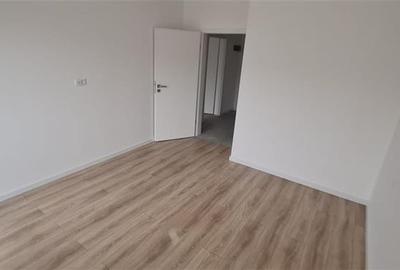 Apartament cu 2 camere decomandat în Tractorul - 9