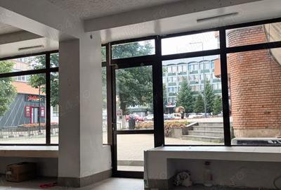 Spațiu comercial, de 40 mp, în 1 Mai - 2
