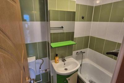 Apartament cu 2 camere decomandat în Micro 19